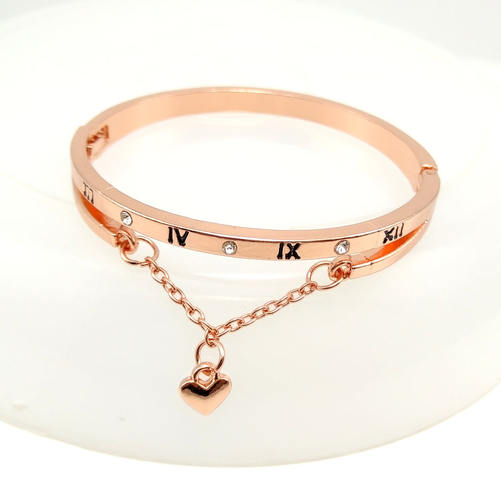 Popular style Popular Simple Love Roman numeral bracelet fringe peach heart bracelet Women's Korean Edition Fashion Jewelry